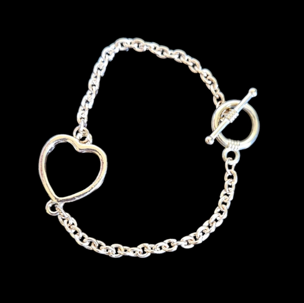 Simple Gold Heart Fashion Bracelet NWOT